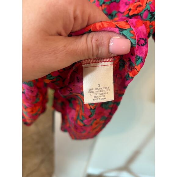 Francesca’s Mi Ami Miami Floral Open Back Puff Sleeve Peplum Blouse Small 2-6 - Picture 5 of 5